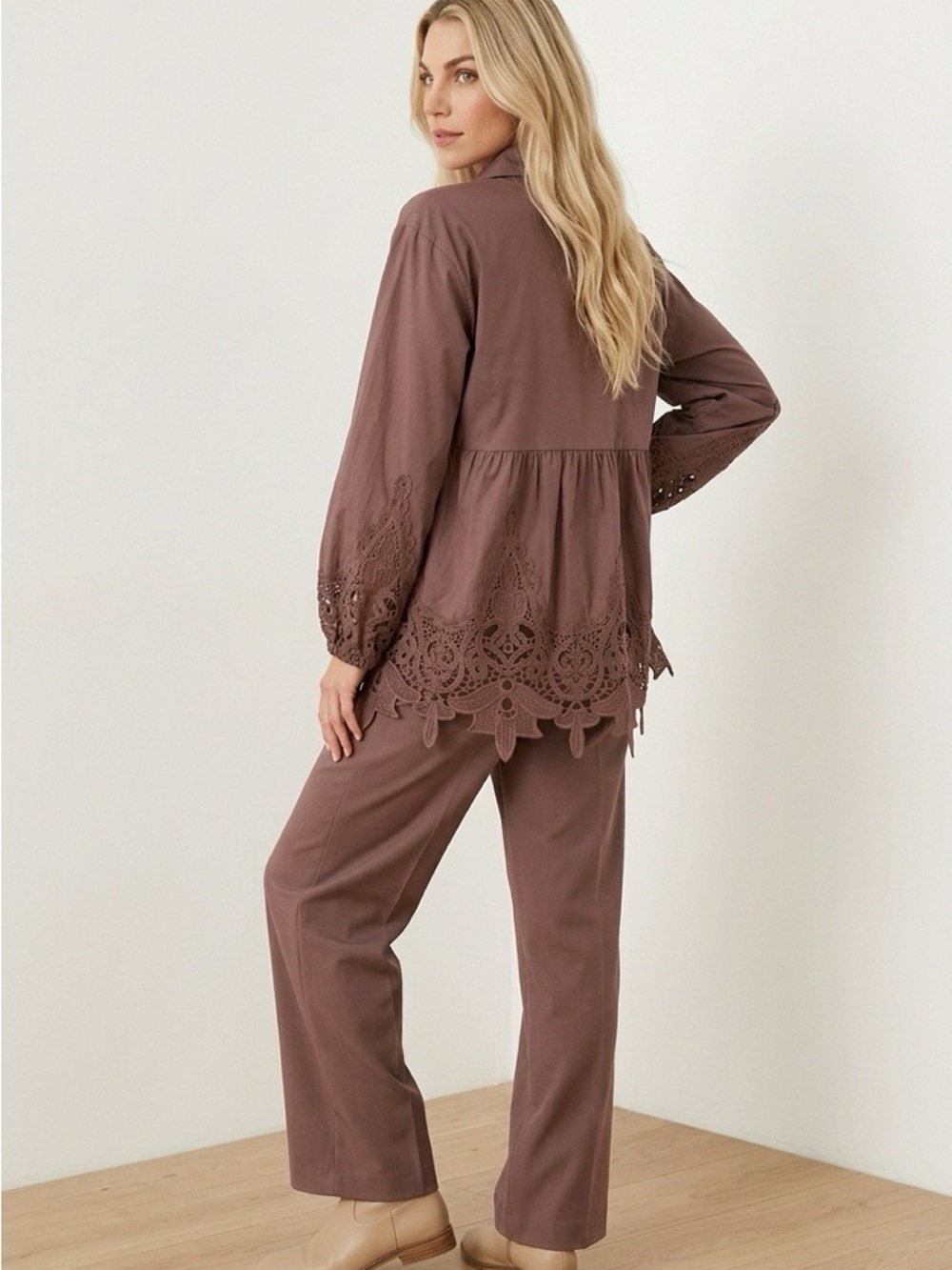 Cato Brown Eyelet Hem Poplin Button-Front Peplum Lace Top NWOT Size Large - Picture 2 of 8